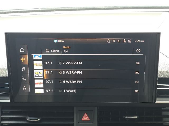 2022 Audi A4 40 Premium Plus:B02144