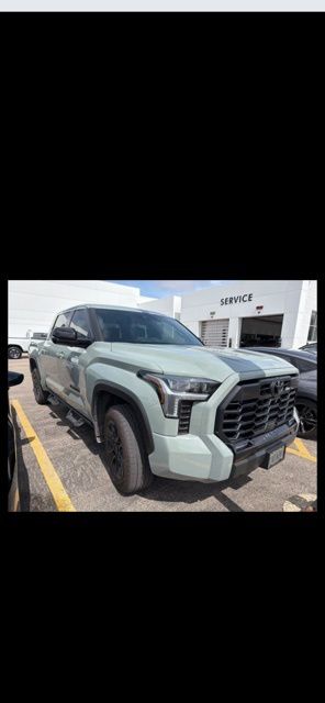 2025 Toyota Tundra Limited CrewMax Cab 4WD Pickup Truck Four-Wheel Drive Automatic