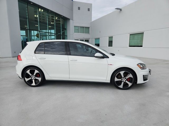 2016 Volkswagen Golf GTI SE 9