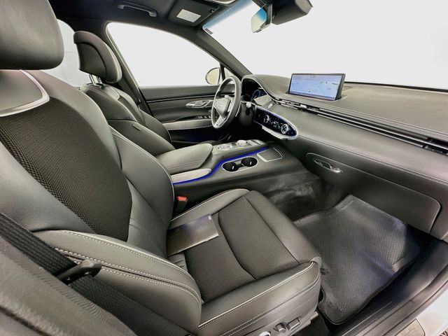 Thumbnail: 2023 Genesis GV70 - 30