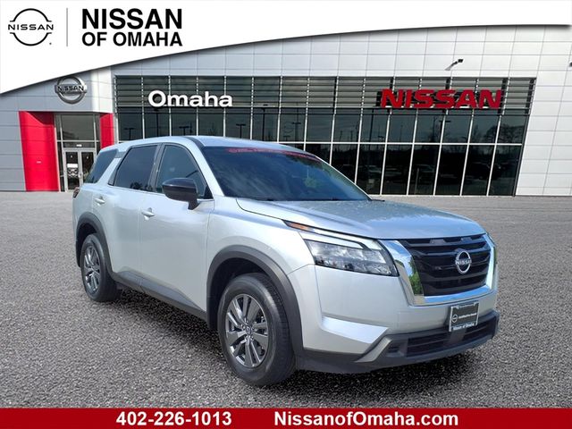 Brilliant Silver Metallic 2025 Nissan Pathfinder SUV / Crossover All-Wheel Drive 9-Speed Automatic
