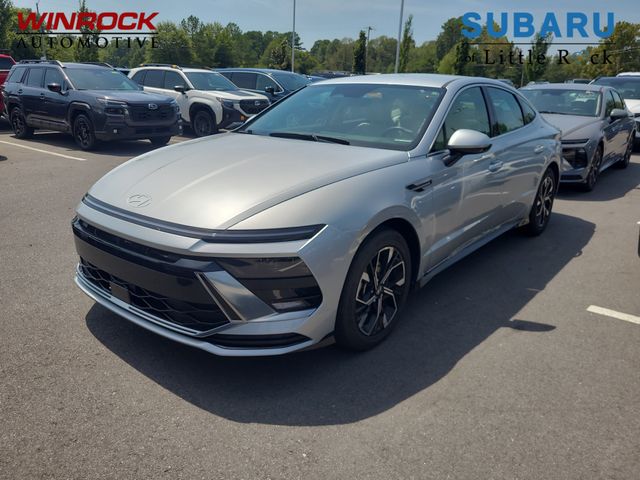 Silver 2024 Hyundai Sonata Sedan Front-Wheel Drive 8-Speed Automatic