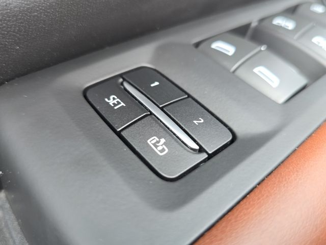 2024 GMC Yukon Denali Ultimate:46497A