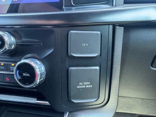 Used 2023 White Ford Platinum image 31