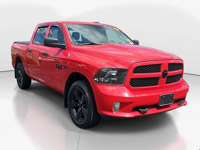 Flame Red Clearcoat 2013 RAM 1500 Pickup Truck Four-Wheel Drive 6-Speed Automatic