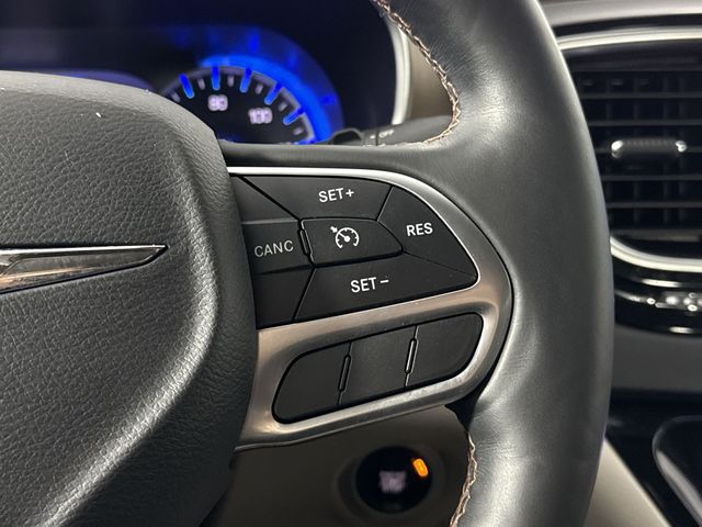Used 2017 Chrysler Pacifica For Sale in Indianapolis, IN