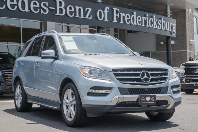 Diamond Silver Metallic 2015 Mercedes-Benz M-Class SUV / Crossover All-Wheel Drive 7-Speed Automatic
