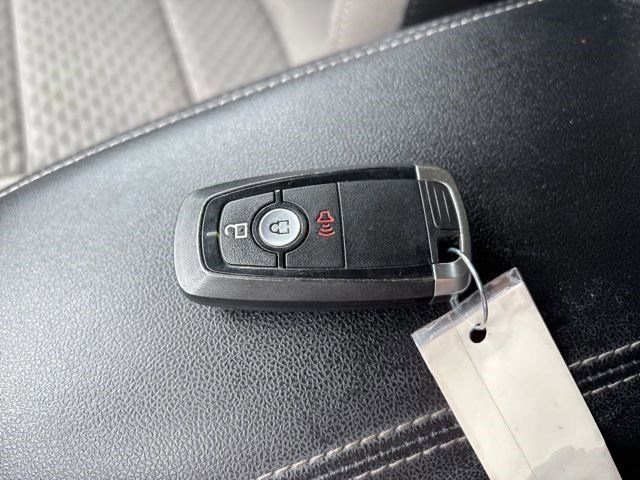 2022 Ford Escape Hybrid SE photo