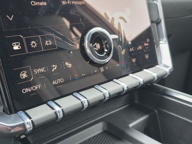 2025 GMC Acadia AWD AT4