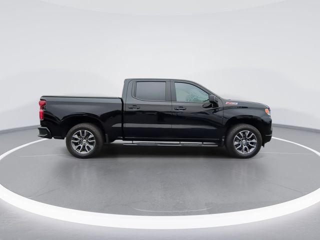 Used 2022 Black Chevrolet RST image 9