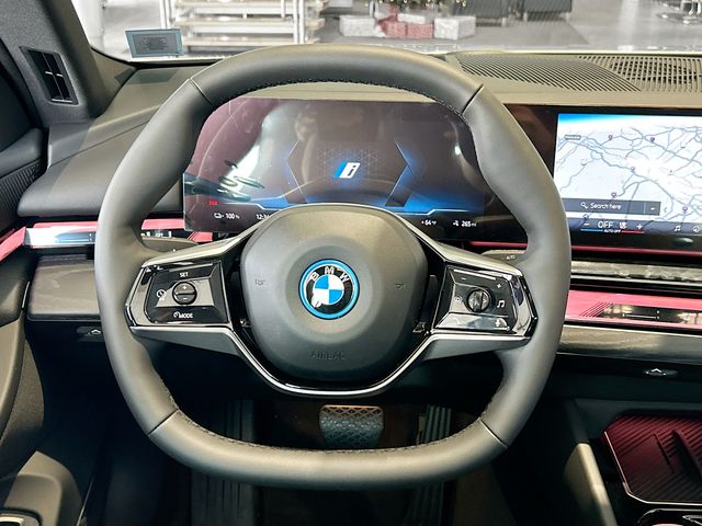 2025 BMW i5 xDrive40 11