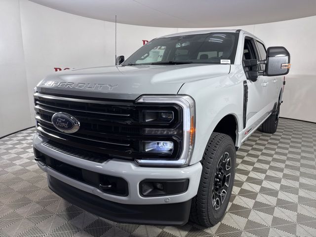2025 Avalanche Ford Super Duty F-250 SRW Platinum 4X4 Truck