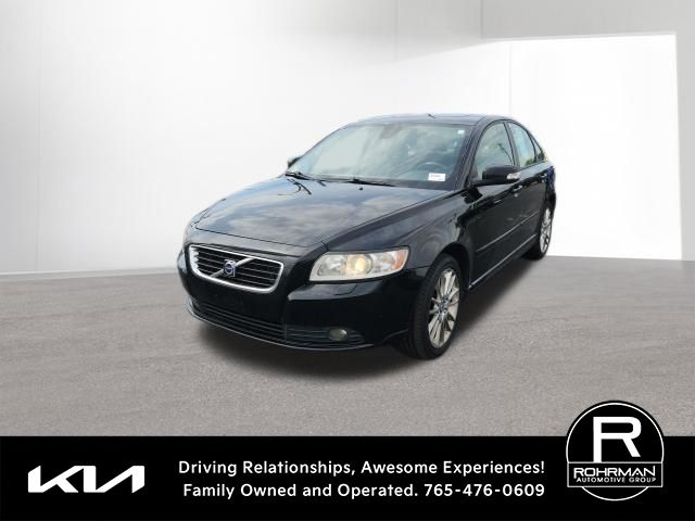 Black 2009 Volvo S40 2.4i Sedan Front-Wheel Drive 5-Speed Automatic