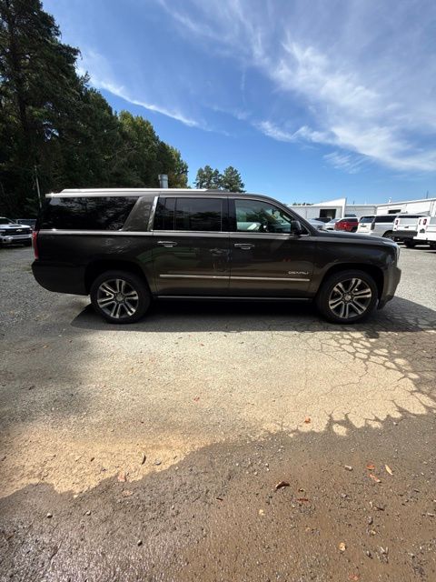 Used 2019 Gray GMC Denali image 8