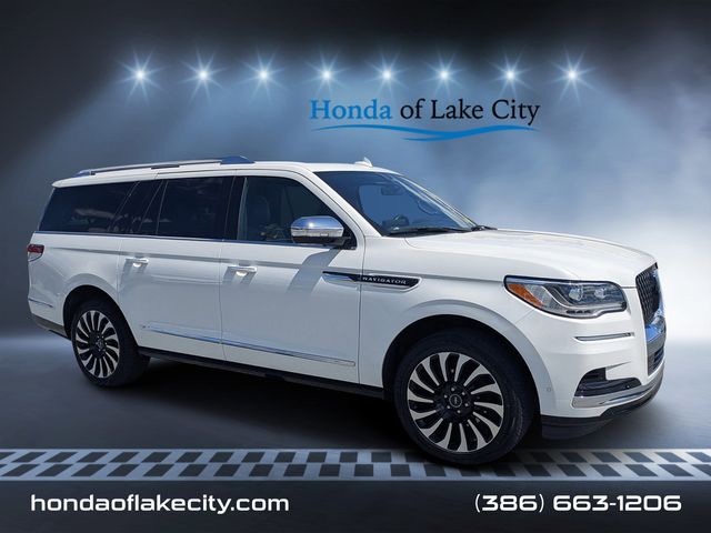 White Metallic 2022 Lincoln Navigator L Black Label 4WD SUV / Crossover Four-Wheel Drive Automatic