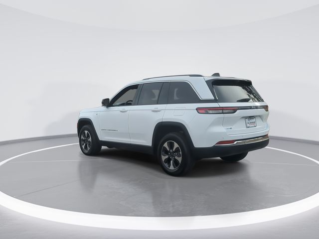 Used 2022 White Jeep 4xe image 6