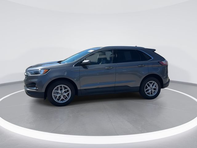 Used 2022 Gray Ford SEL image 4