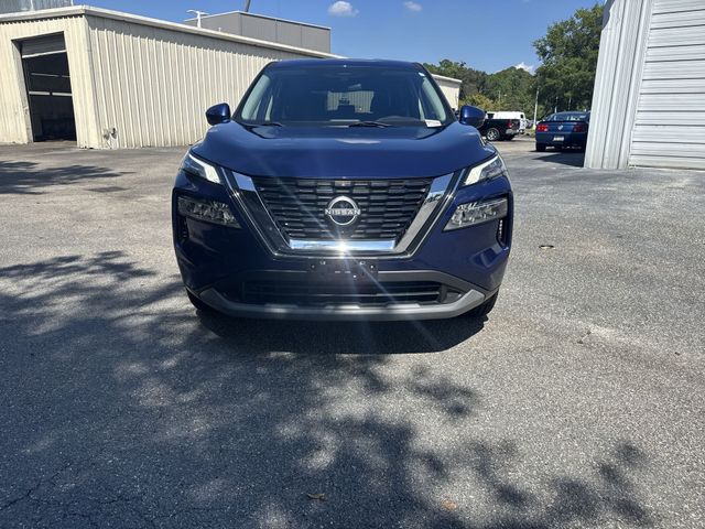 Used 2022 Blue Nissan SV image 2