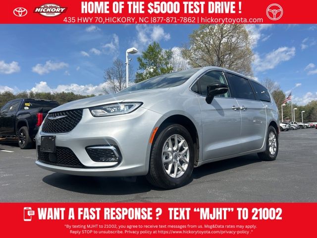 Silver Mist Clearcoat 2024 Chrysler Pacifica Touring L FWD Minivan Front-Wheel Drive 9-Speed Automatic