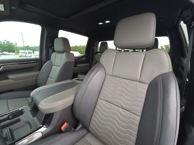 2025 Chevrolet Silverado 1500 ZR2:C02627