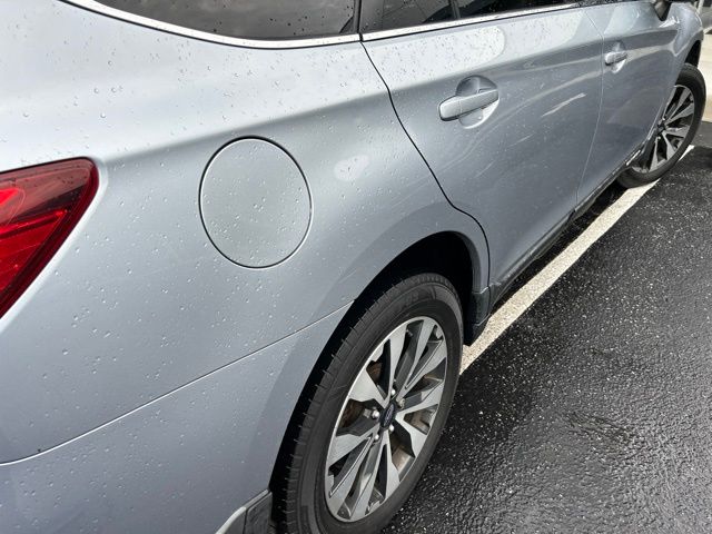 Used 2016 Silver Subaru 2.5i image 10