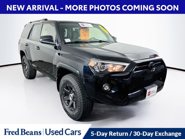 Midnight Black Metallic 2021 Toyota 4Runner SUV / Crossover Four-Wheel Drive 5-Speed Automatic Overdrive