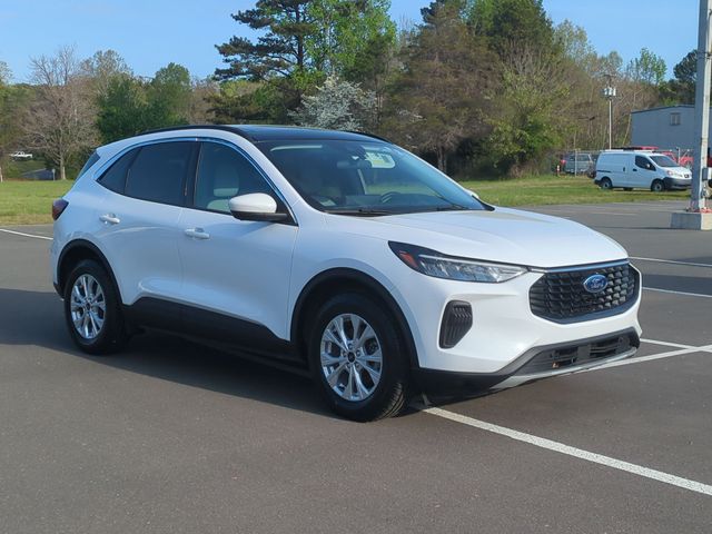 Used 2024 Oxford White Ford Active image 15