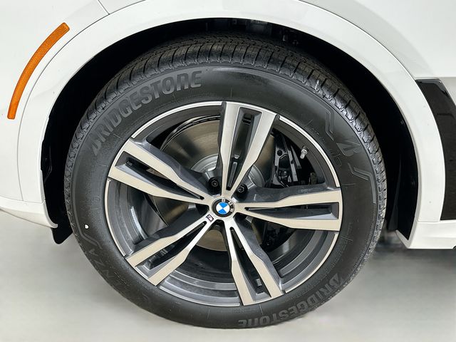 2025 BMW X7 xDrive40i 34