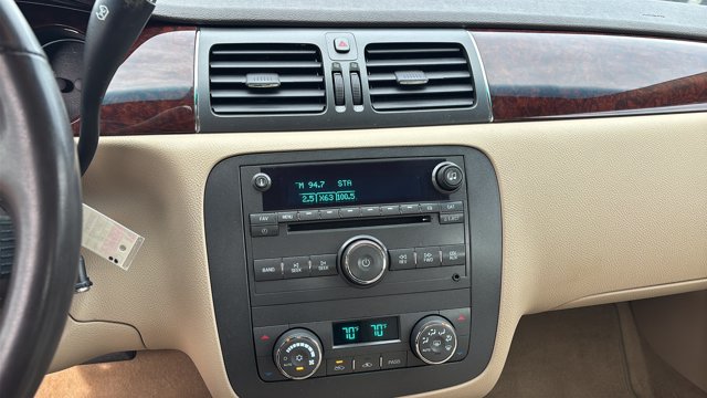 Used 2011 White Buick CXL image 25