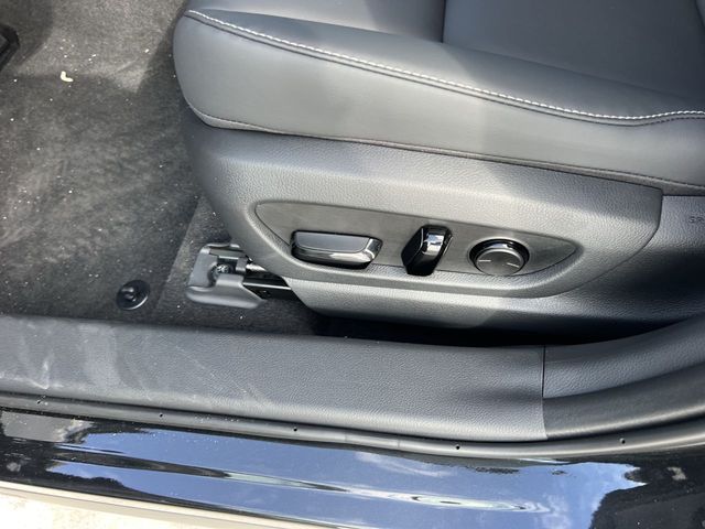 2024 Lexus UX - $34,998