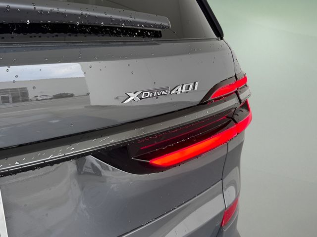 2026 BMW X7 40i - Photo 14