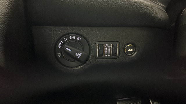 Used 2023 Granite Crystal Metallic Clearcoat Dodge R/T Scat Pack image 30