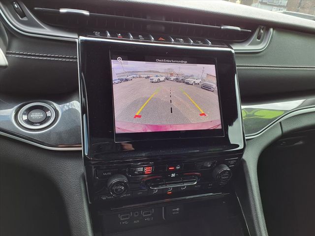 Used 2022 Red Jeep Altitude image 25