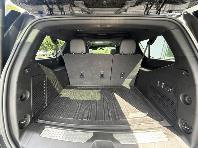 Used 2025 Chevrolet Suburban SUV