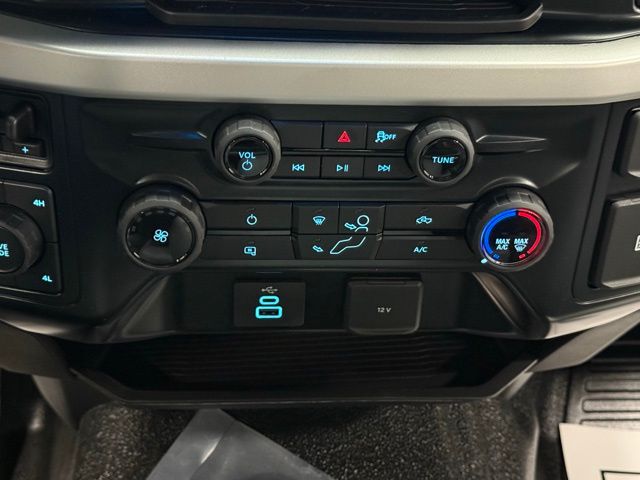 2025 Ford F-350SD XL photo
