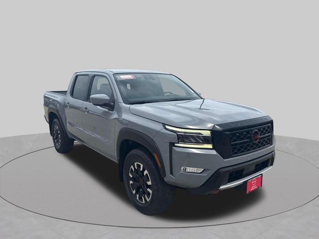 2022 Nissan Frontier PRO-4X Crew Cab 4WD    