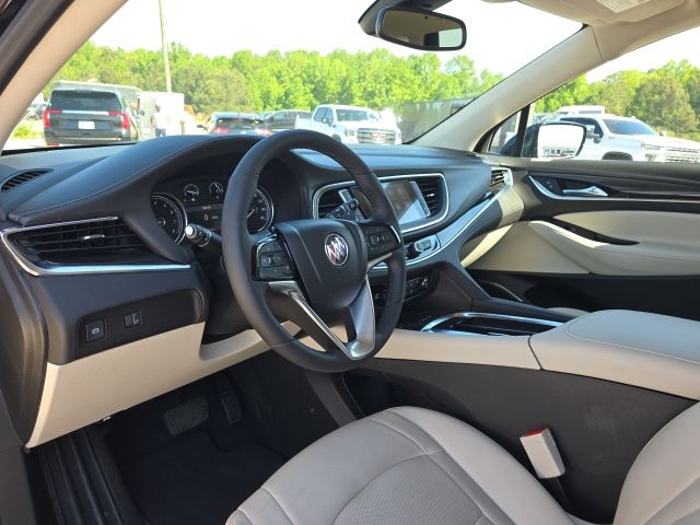 2022 Buick Enclave Essence:C02611