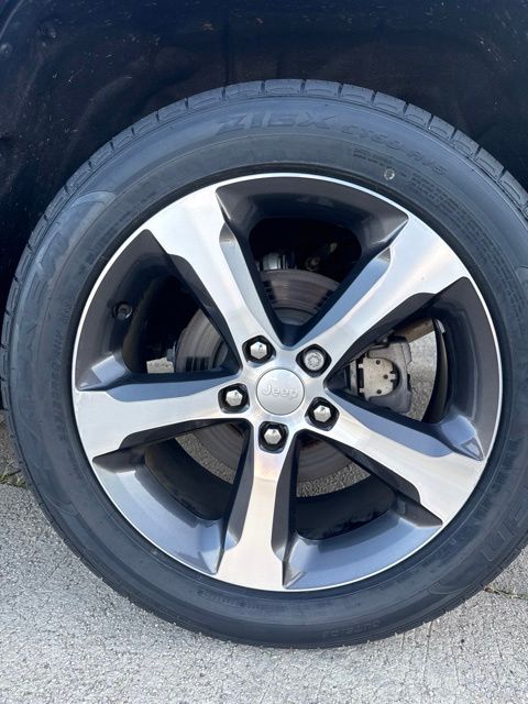 2023 Jeep Grand Cherokee Limited:45393C