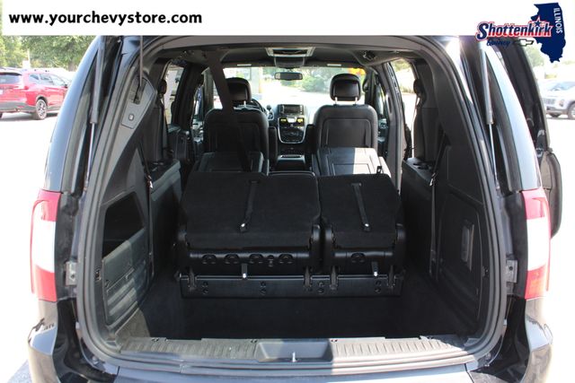 Used 2014 Chrysler Town & Country Van