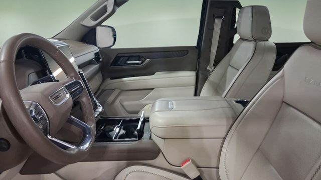 Used 2025 GMC Yukon XL SUV