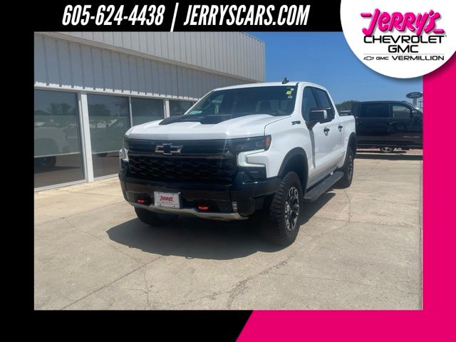 Summit White 2023 Chevrolet Silverado 1500 Pickup Truck Four-Wheel Drive Automatic