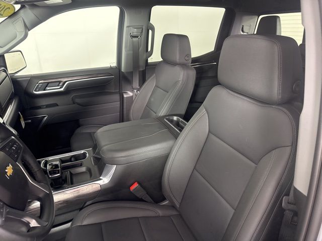 2026 Chevrolet Silverado 1500 LTZ - Photo 22