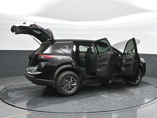 2025 Nissan Rogue S 43