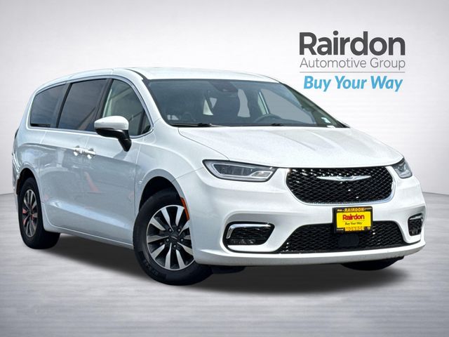 Bright White Clearcoat 2023 Chrysler Pacifica Hybrid Minivan Front-Wheel Drive Continuously Variable Transmission