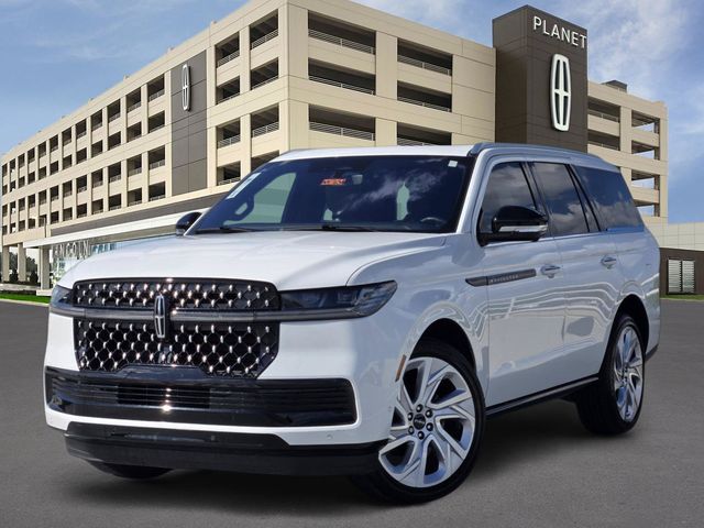 White Metallic 2025 Lincoln Navigator SUV / Crossover Four-Wheel Drive Automatic