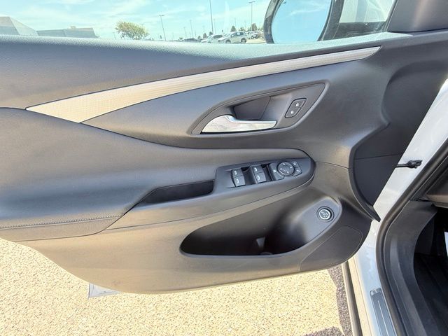 2024 Buick Envista Avenir White at Brown Buick GMC