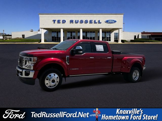 Red Metallic 2022 Ford F-450 Super Duty King Ranch Crew Cab LB DRW 4WD Pickup Truck Four-Wheel Drive Automatic