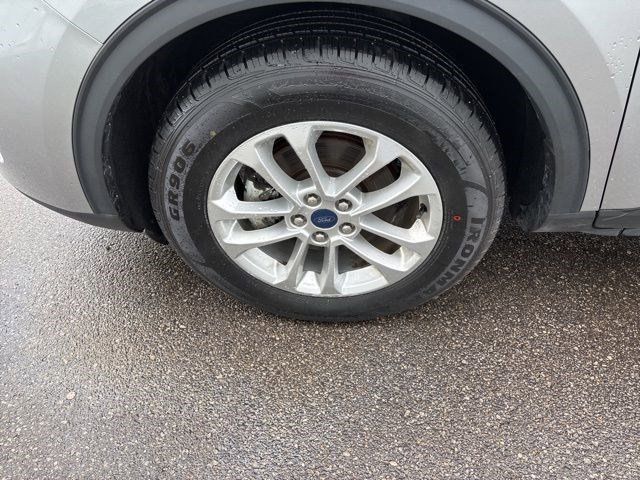 2022 Ford Escape Hybrid SE photo