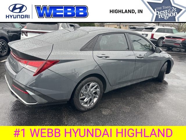 Used 2024 Gray Hyundai SEL image 12
