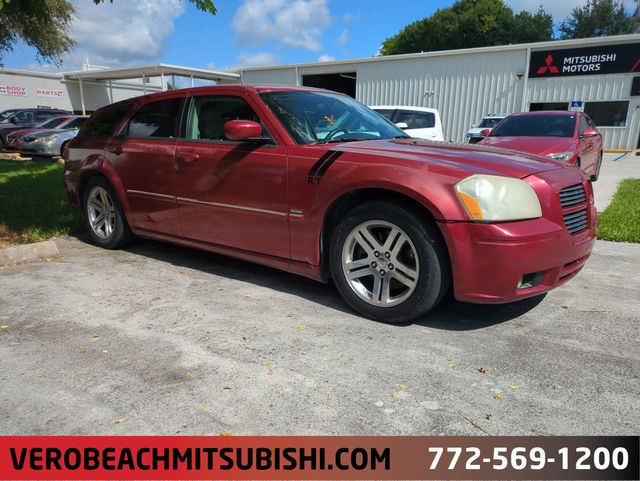 Inferno Red Crystal Pearlcoat 2005 Dodge Magnum Wagon Rear-Wheel Drive 5-Speed Automatic